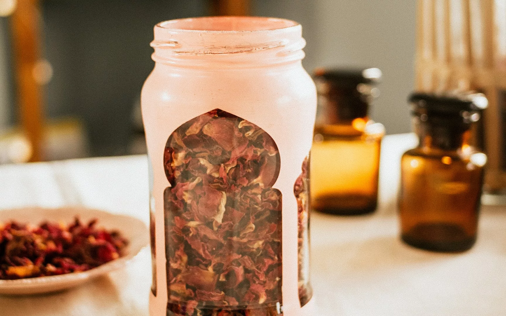 Guide: How to Dry Rose Petals at Home