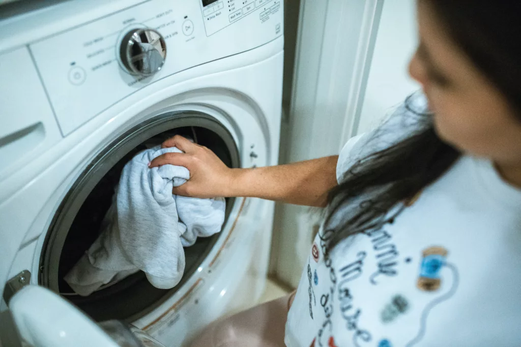 Natural and non-toxic laundry detergent options